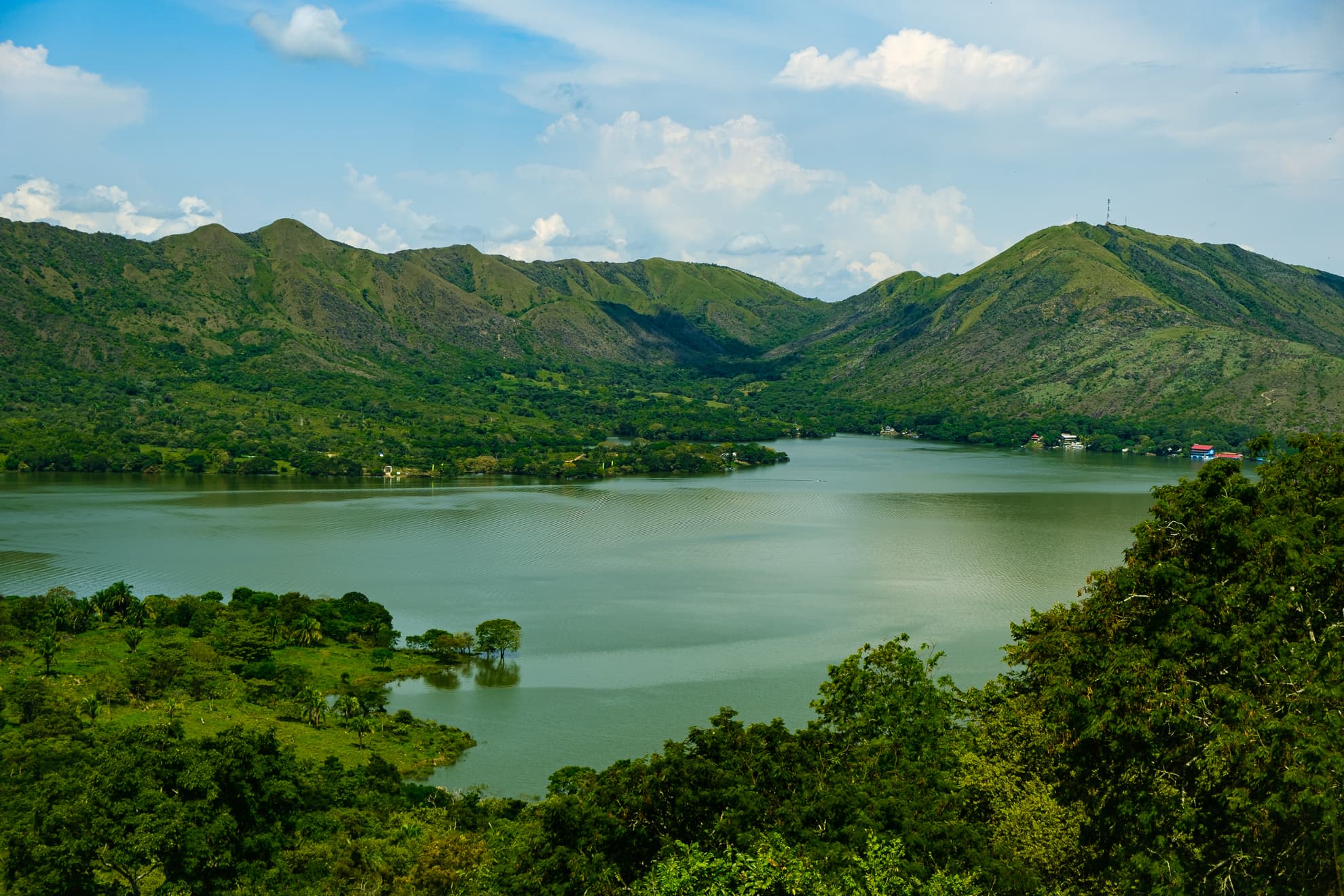 Vista panorámica de la Represa de Prado